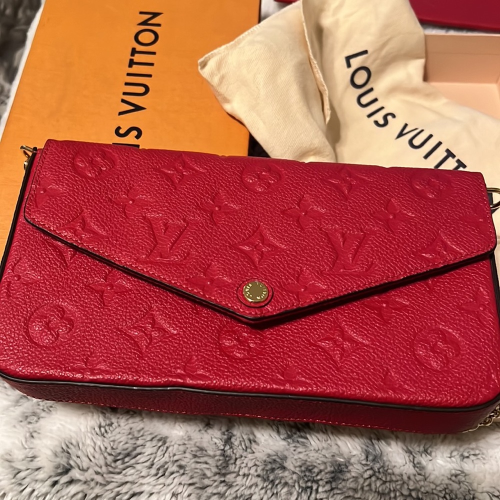 Louis Vuitton small bag - Picture 2 of 7